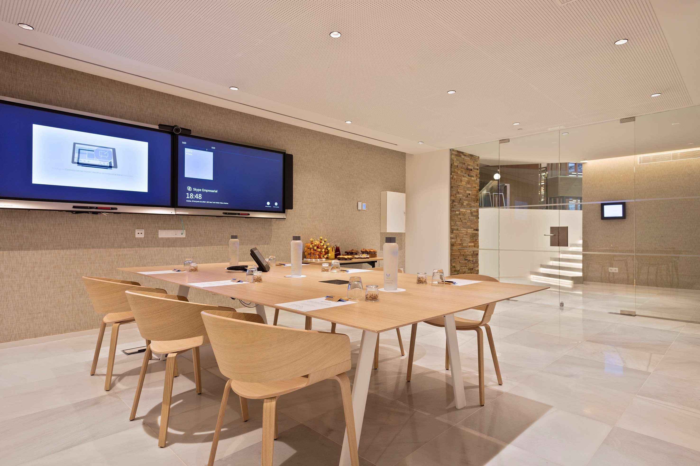 Melia Palma Marina Hotel Exterior photo Meeting room with a smart board